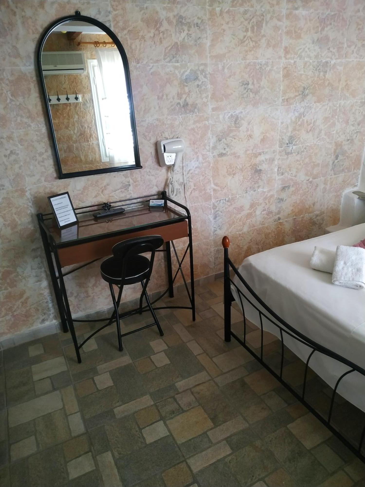 Lucas B Panorama Daire Alopronia Dış mekan fotoğraf